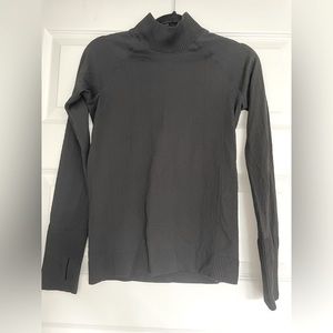 Restless Pullover Mock Neck - Lululemon - size 4/6